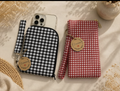 Fundas de móvil Mía | Cherry & Noir